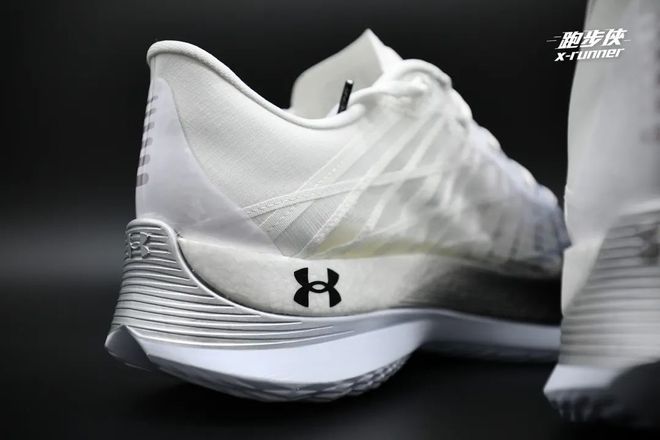 Kaiyun 开云首马在即碳板竞速跑鞋惊艳之选｜UA Flow Velociti Elite(图10)