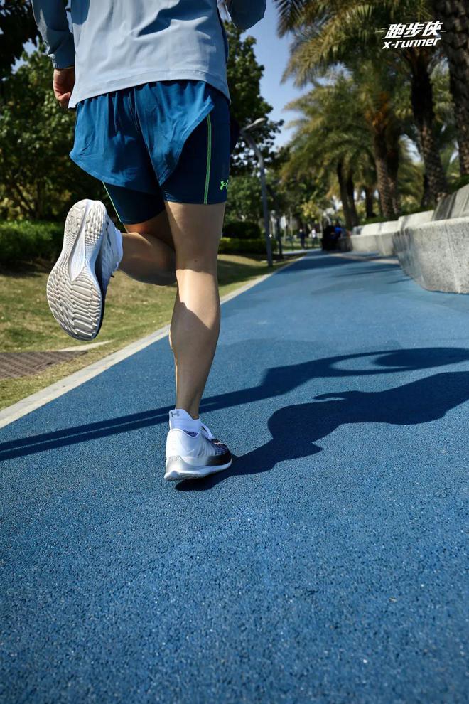Kaiyun 开云首马在即碳板竞速跑鞋惊艳之选｜UA Flow Velociti Elite(图20)