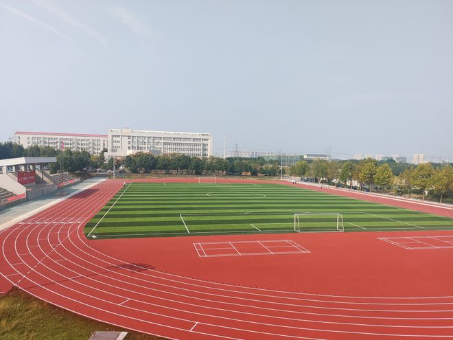 开云 开云体育混合型塑胶跑道要如何养护？