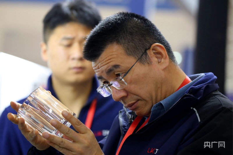 开云 开云体育官网一线观察｜宁波余姚：千亿级大生意如何转型“塑造”