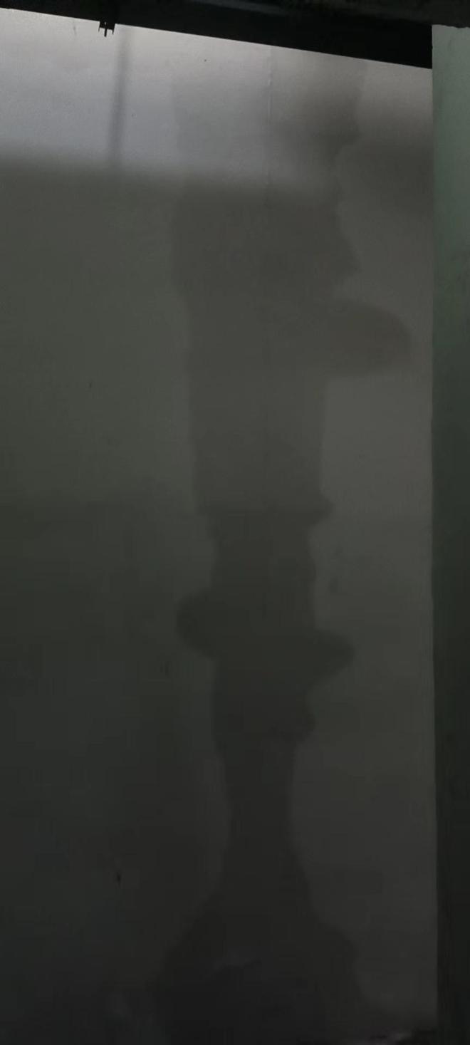 人车分流、塑胶跑道……全没了！交房了中铁建海语城业主却很无开云APP 开云官网入口奈(图5)