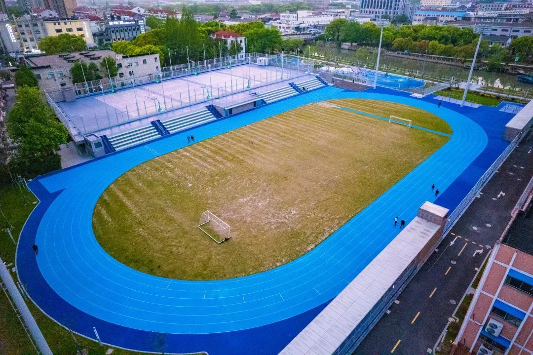 Kaiyun 开云塑胶跑道、篮球场、滑滑梯……学校体育场地免费开放啦！强身健体来这里不香吗？(图3)