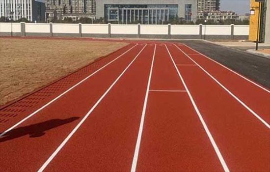 怎开云APP 开云官网入口样防范塑胶跑道受重压后期维护是关键(图5)