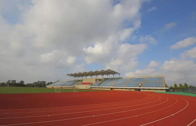 开云 开云体育连云港赣榆体育场铲除更新塑胶跑道工期1个月暂停开放！