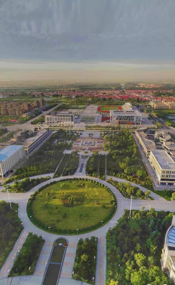 开云 开云体育连云港赣榆体育场铲除更新塑胶跑道工期1个月暂停开放！(图2)