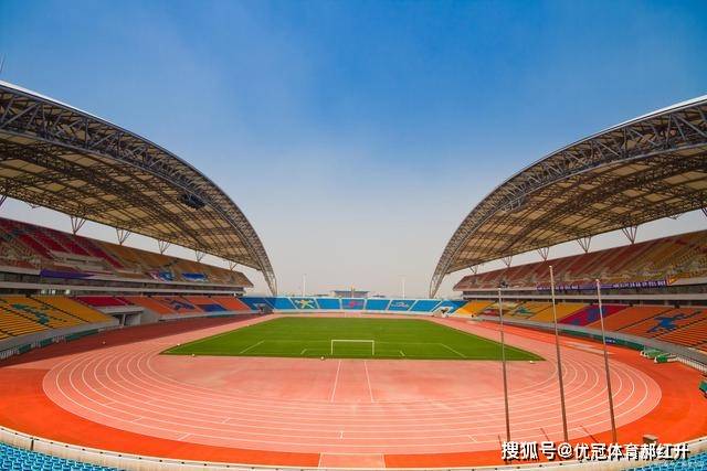 塑胶跑道多少钱一平方包工包开云体育 开云平台料