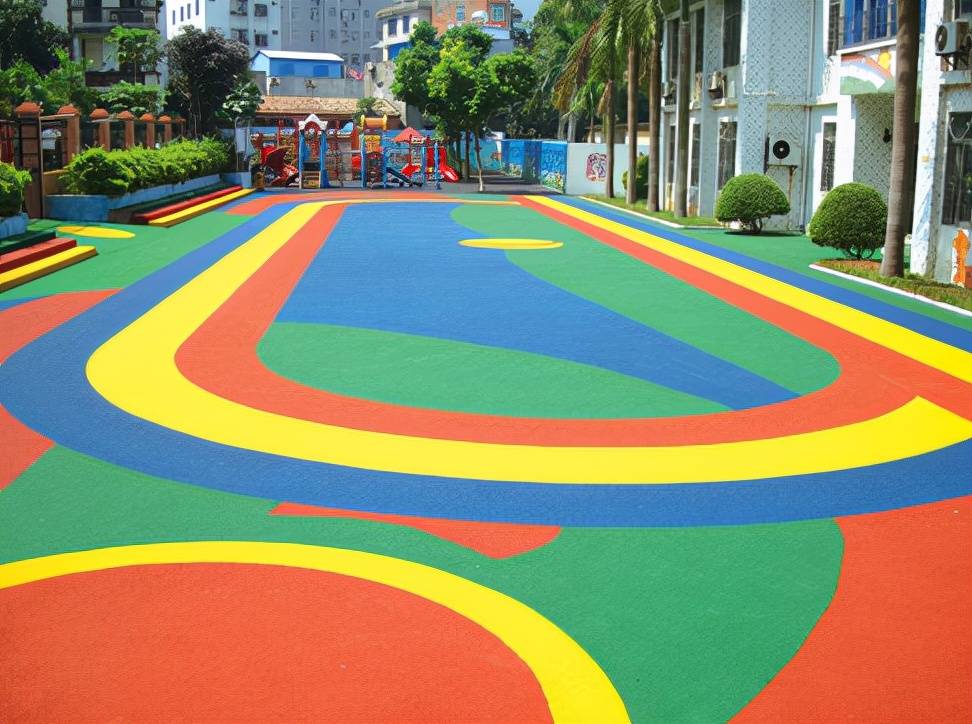 塑胶跑道的分类及特点有开云 开云体育哪些呢?(图4) 塑胶跑道的分类及特点有开云 开云体育哪些呢?(图4)