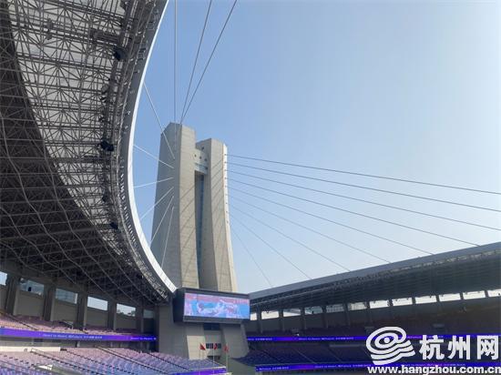 1000米长的空中跑道、一流的“蒙多”预制型塑胶跑道····黄龙体开云 开云体育官网育中心“整容”后华丽“归来”(图2)