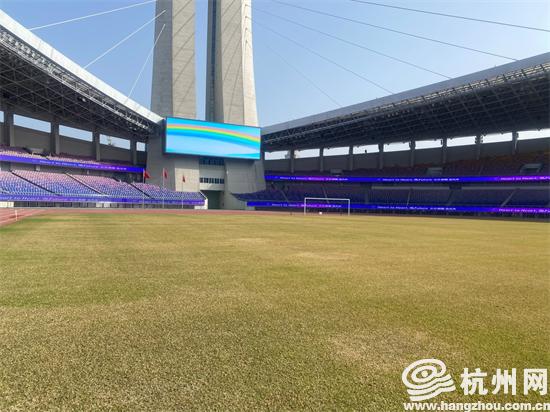 1000米长的空中跑道、一流的“蒙多”预制型塑胶跑道····黄龙体开云 开云体育官网育中心“整容”后华丽“归来”(图3)