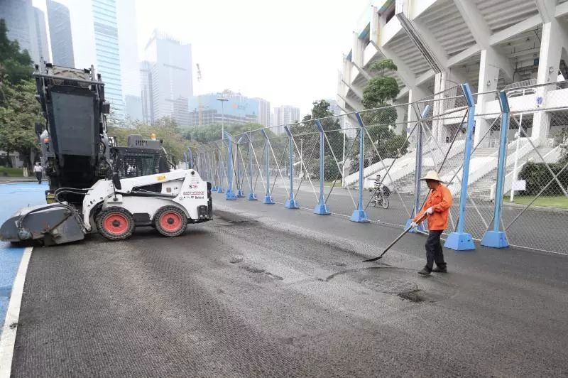 全国首条大型体育场外塑胶开云APP 开云官网入口跑道正式启用长河产品为“跑者圣地”再添新亮点(图5)
