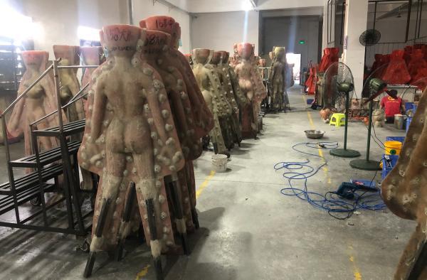 探访成人娃娃Kaiyun 开云工厂：疫情期间德意等国出口大涨可以私人定制(图10)
