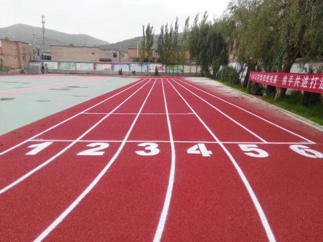 开云体育 开云平台塑胶跑道标准丨乔师傅体育新材专注研发塑胶运动场地跑道！(图2)