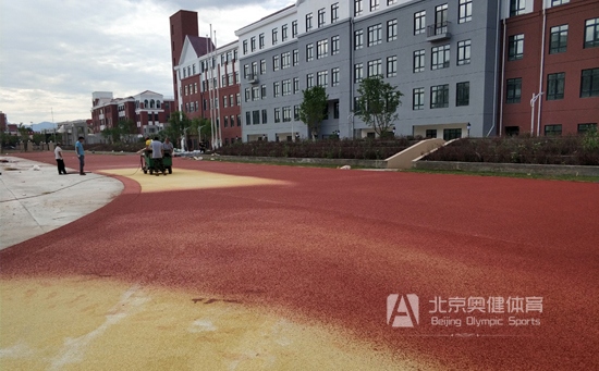 开云体育 开云平台塑胶跑道施工步骤详解