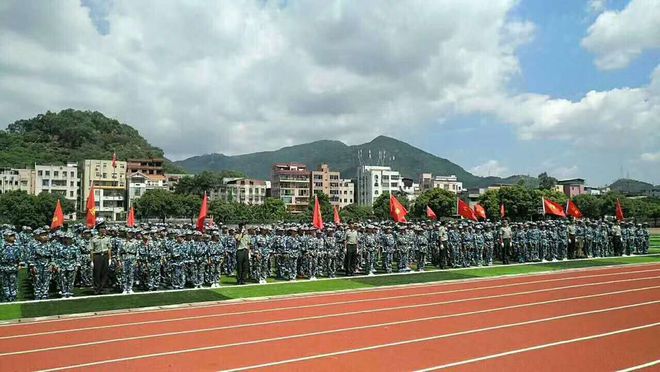 广东硅PU球场丨绿色环保2023年成都大运会开云体育 开云平台塑胶跑道助力健康运动