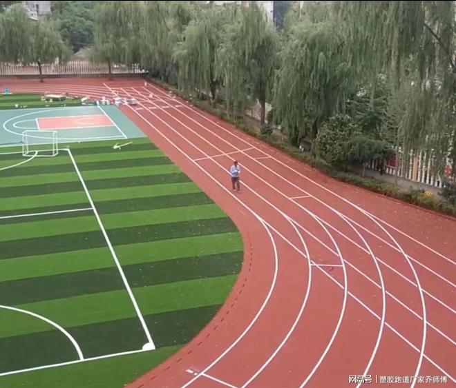 开云 开云体育平台塑胶跑道在夏天施工有什么好处？