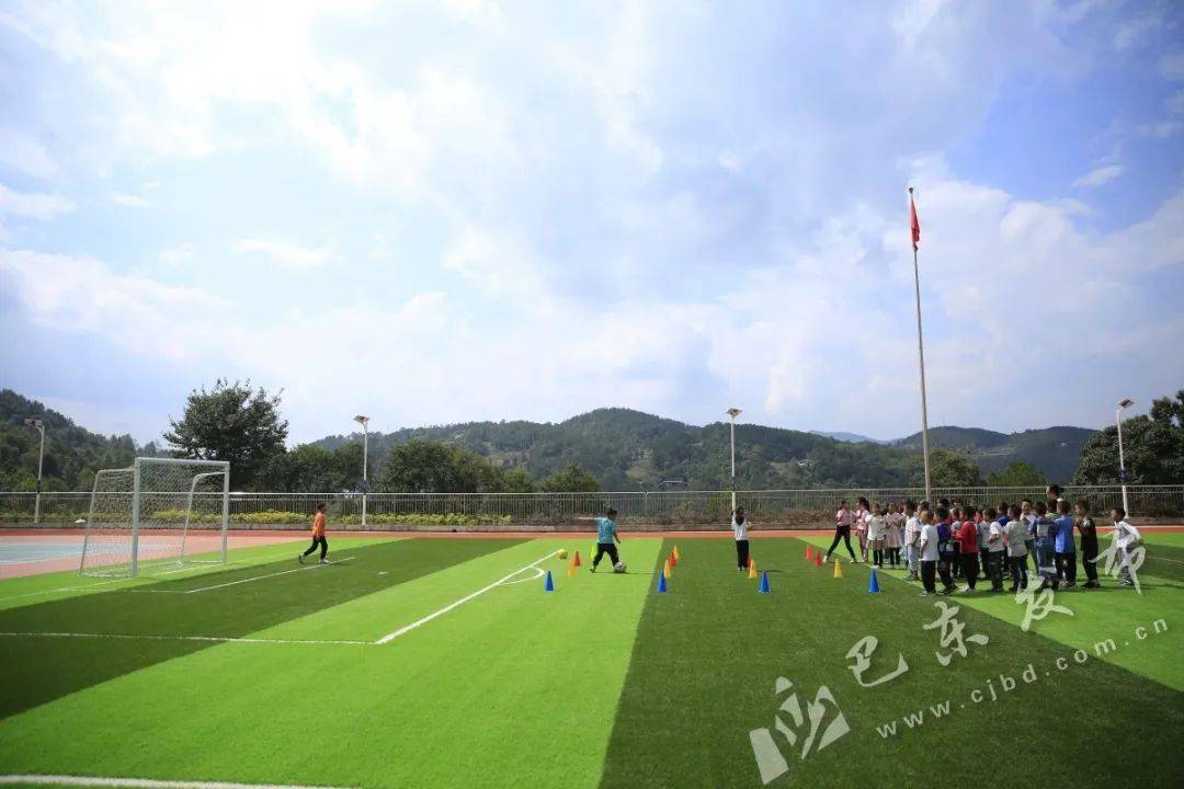 【民生实事追踪】Kaiyun 开云乡村学校有了新运动场！(图5)