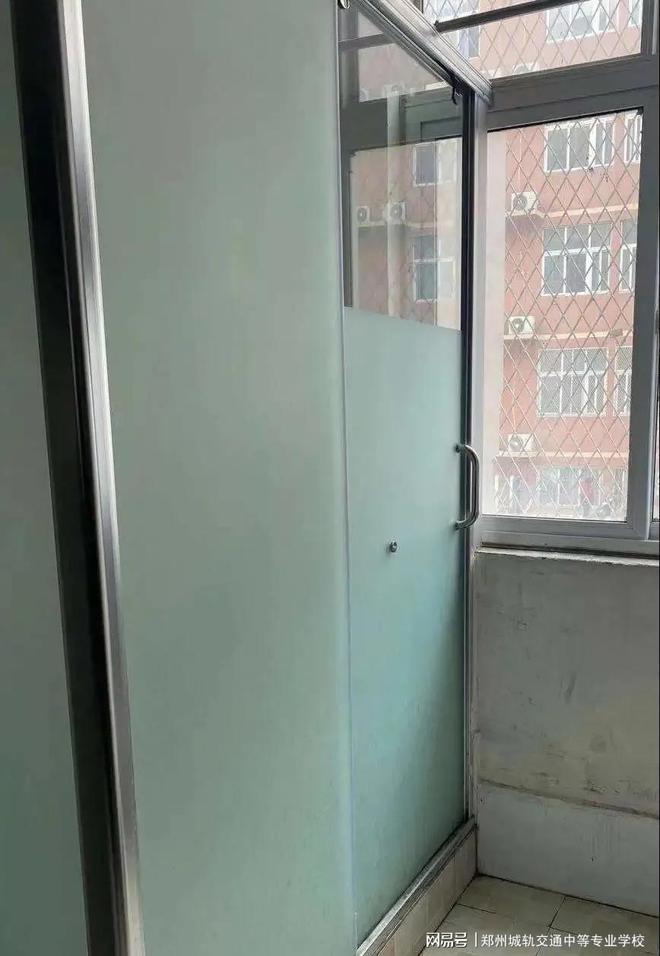 开云体育 开云平台郑州城轨交通中等专业学校上“心”了 新气象 新风貌(图4)