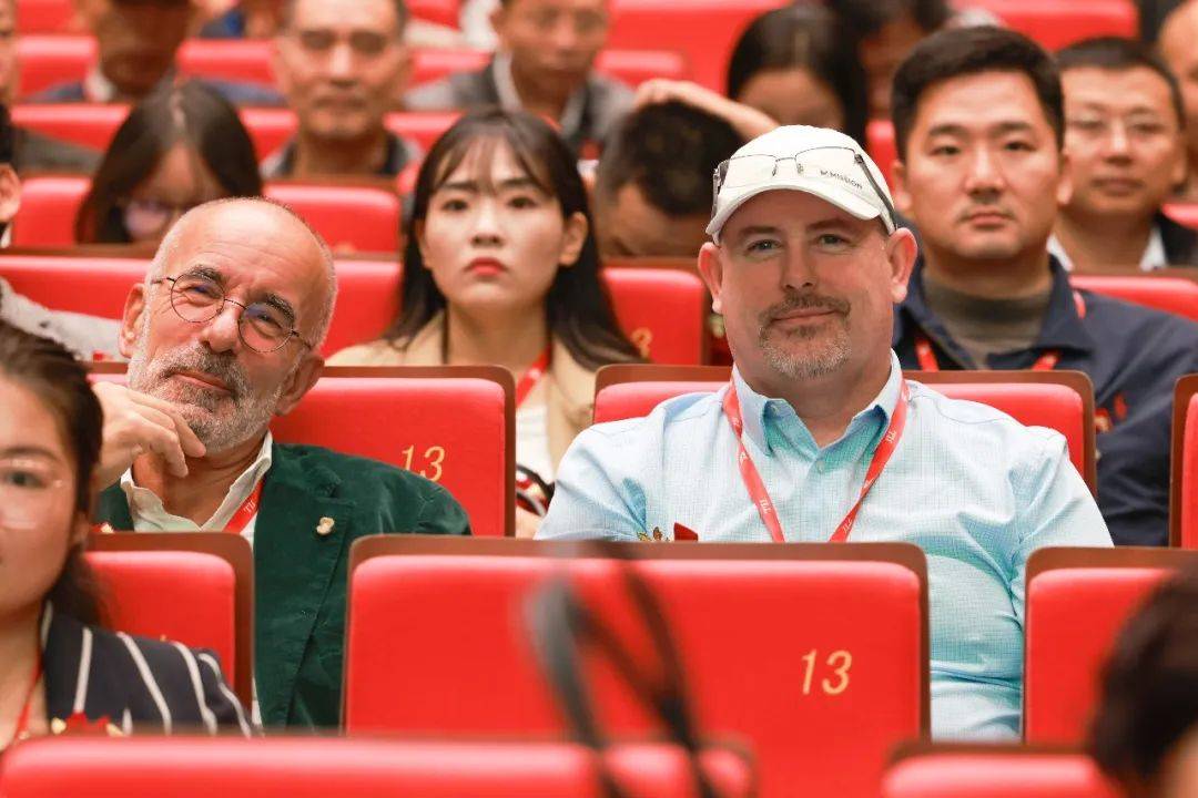 金利隆20周年：争做全球最具影响力的橡胶履带制造商开云体育 开云官网(图13)